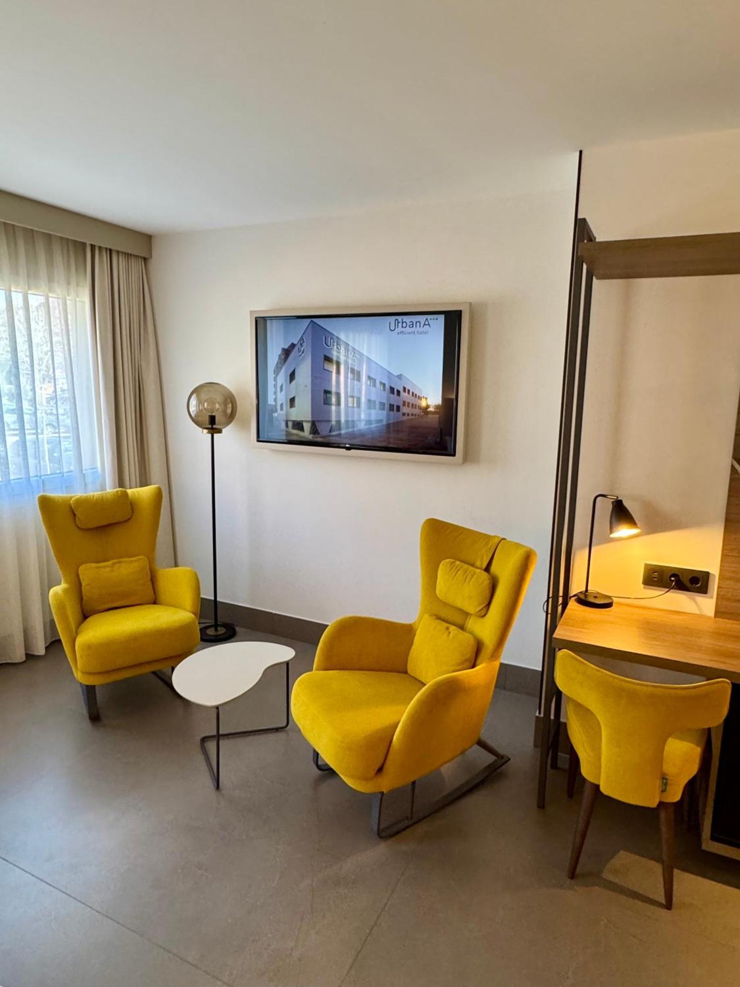 Urban A+++ Hotel تريس كانتوس المظهر الخارجي الصورة