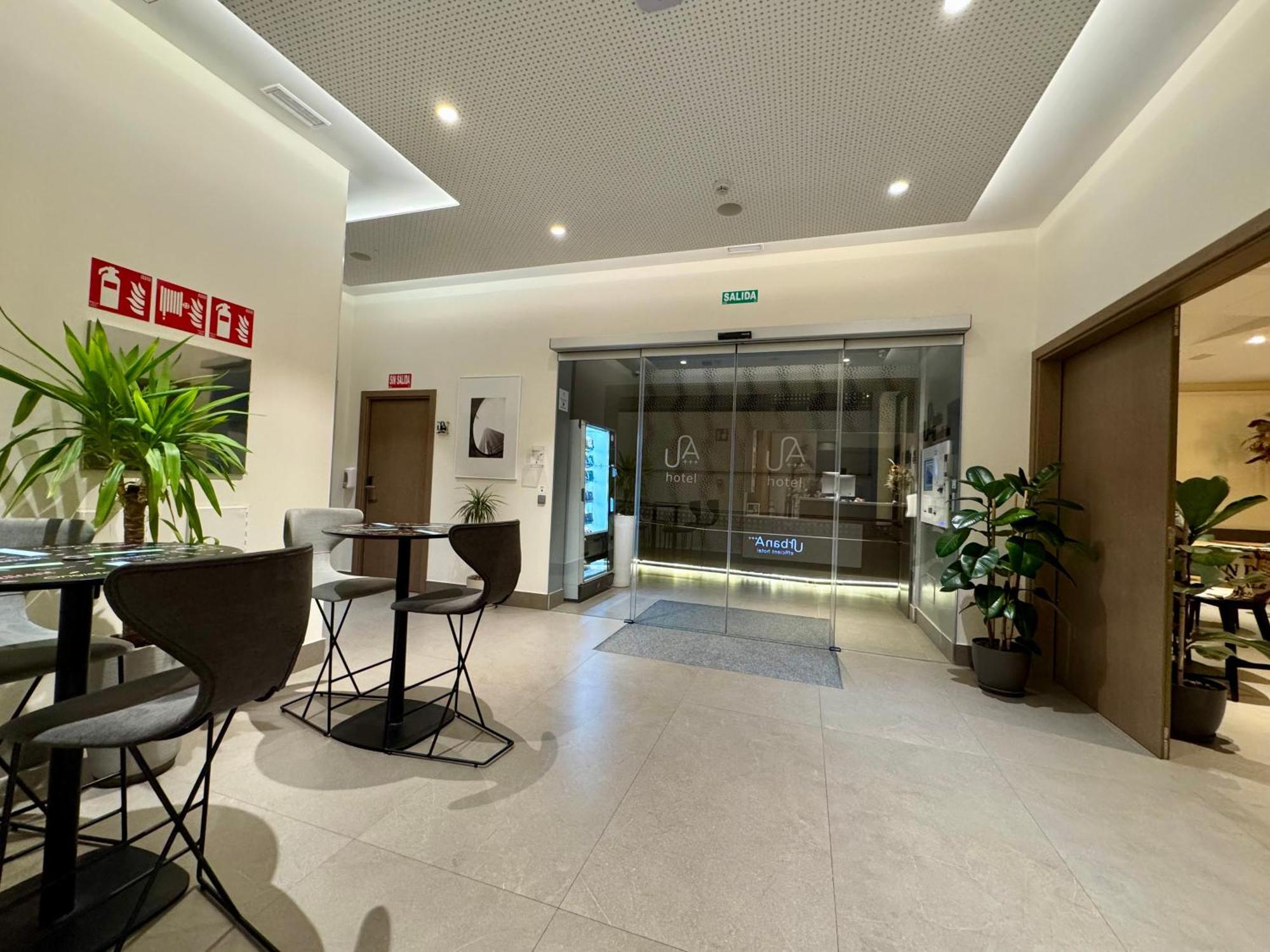Urban A+++ Hotel تريس كانتوس المظهر الخارجي الصورة